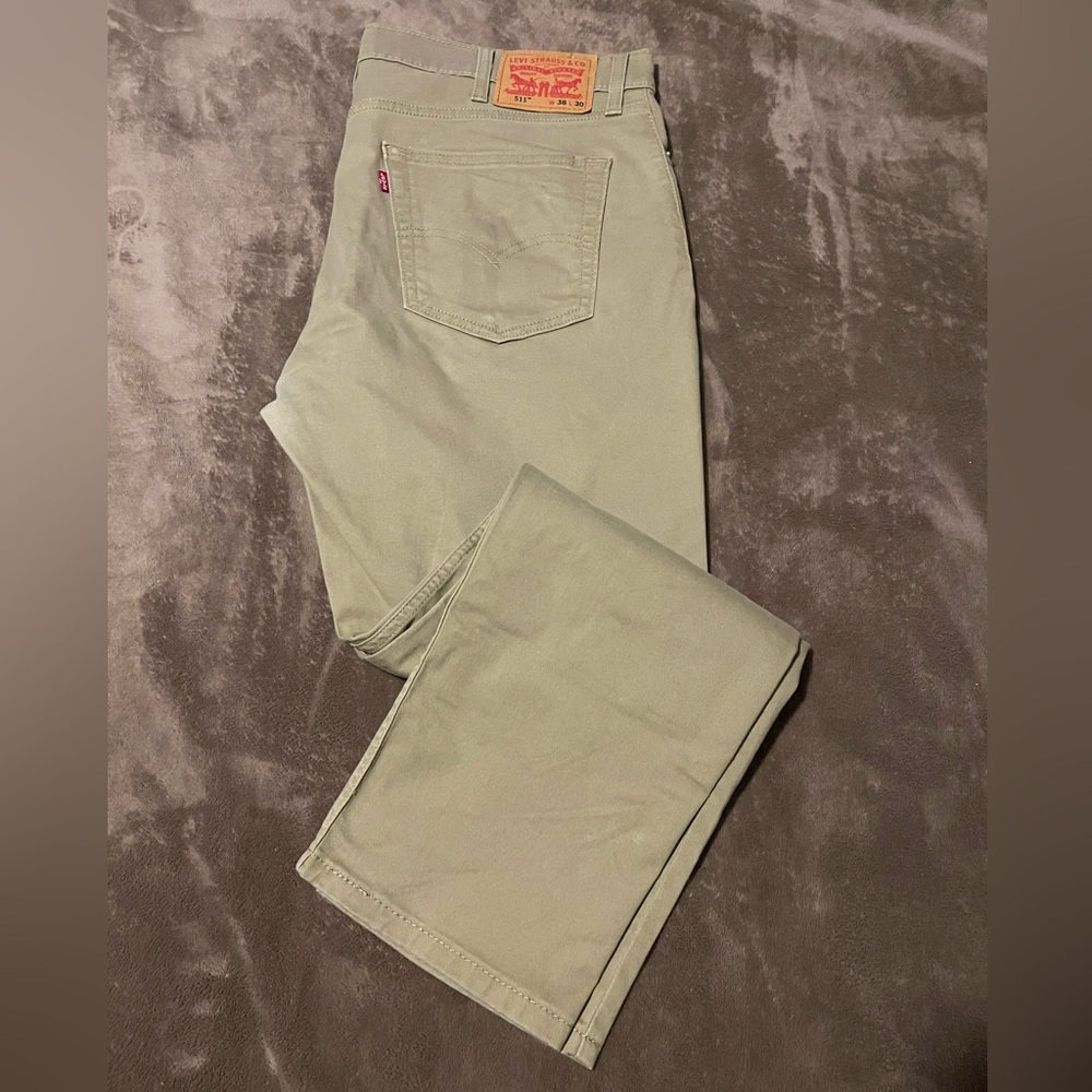 Levi’s 511 Khaki pants
